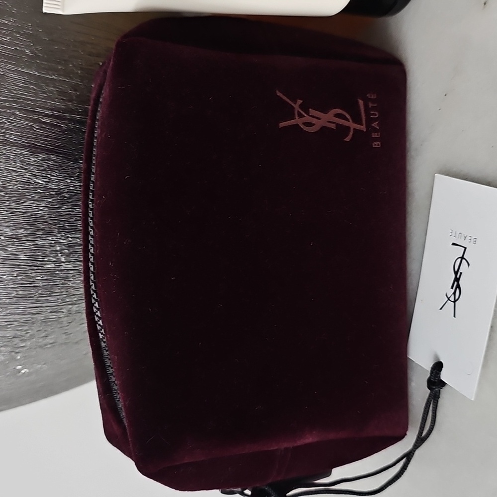 Yves Saint Laurent Libre Body Balm with Burgundy Pouch - Picture 2 of 5